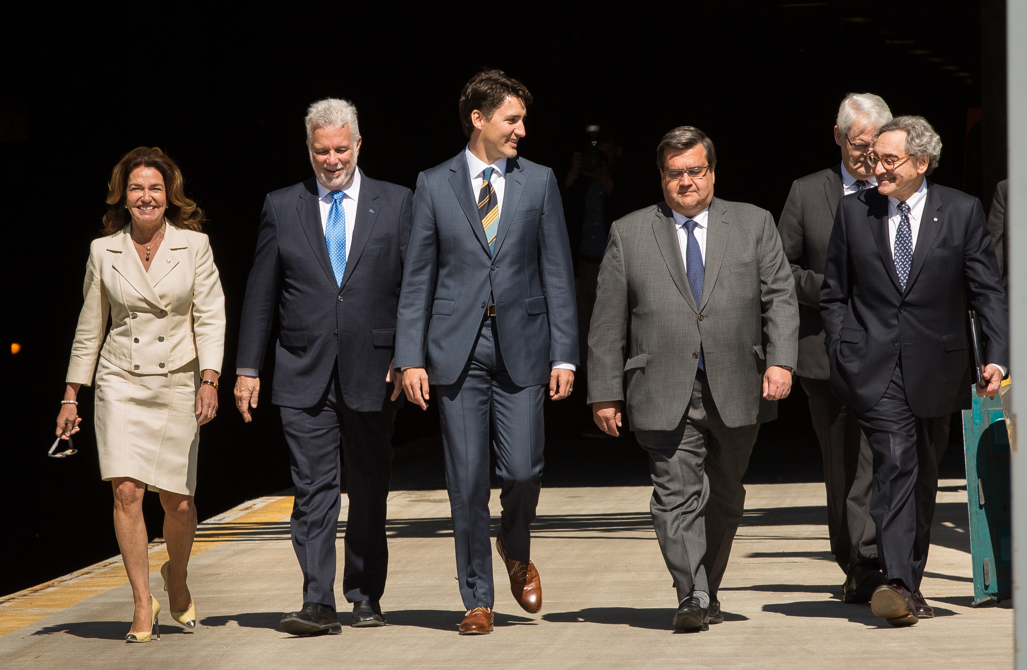 The Government of Canada confirms a $1.28-billion investment in the Réseau électrique métropolitain project